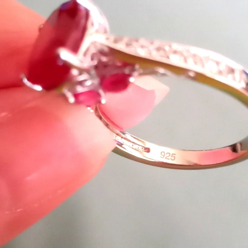 NIASSA RUBY, WHITE ZIRCON RING - Picture 10 of 10